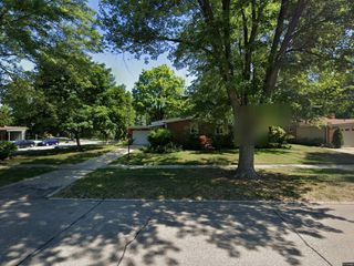 1050 Brooklawn Drive, Oakland Twp, MI 48084