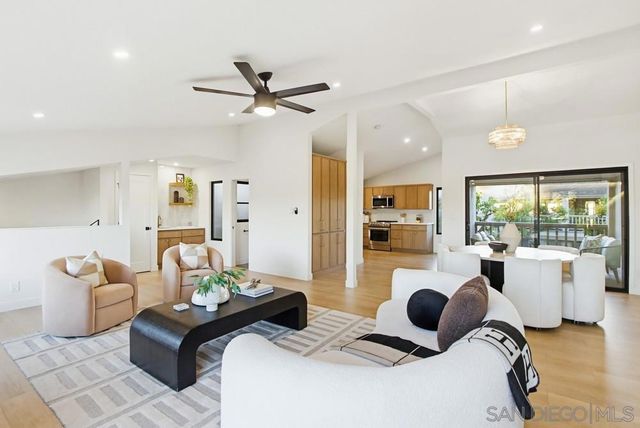 585 S Sierra Ave 27, Solana Beach, CA 92075