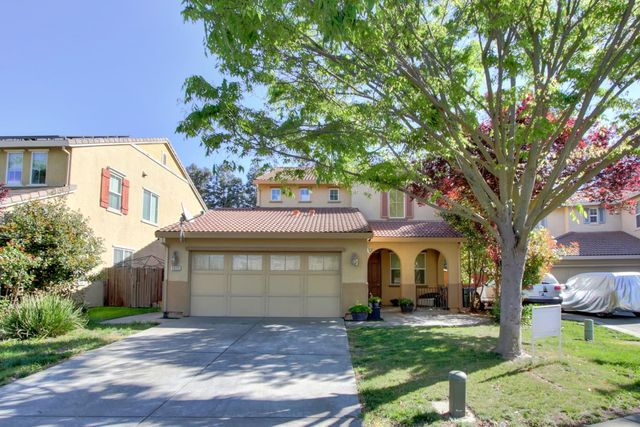 3533 Maddiewood Cir, Sacramento, CA 95827