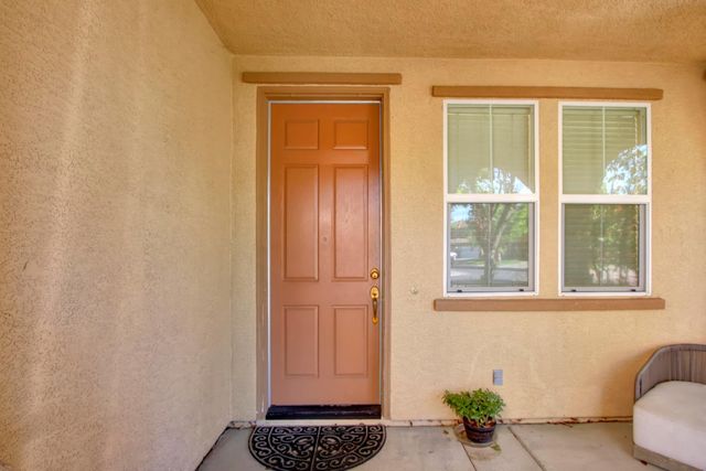 3533 Maddiewood Cir, Sacramento, CA 95827