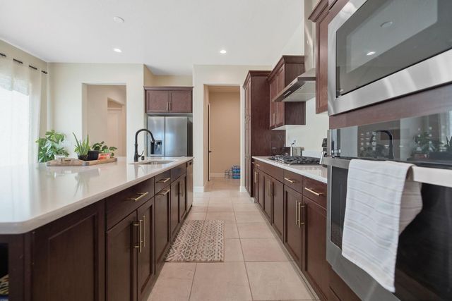 3036 Keats Ave, Clovis, CA 93619