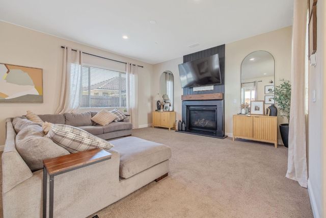 3036 Keats Ave, Clovis, CA 93619
