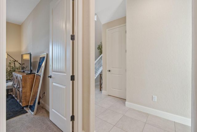 3036 Keats Ave, Clovis, CA 93619