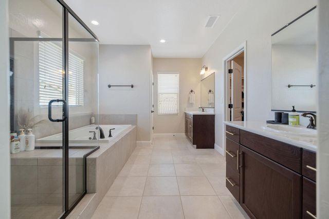 3036 Keats Ave, Clovis, CA 93619