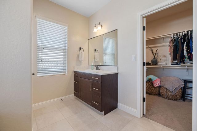 3036 Keats Ave, Clovis, CA 93619