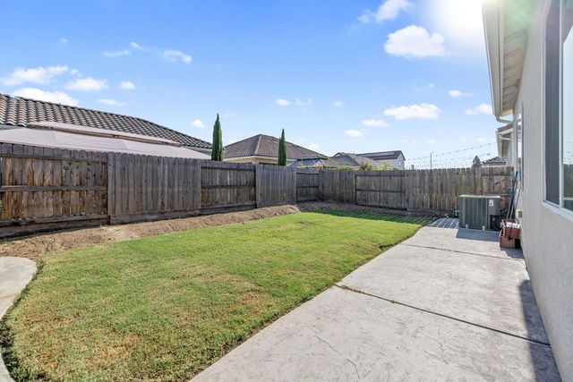 3036 Keats Ave, Clovis, CA 93619