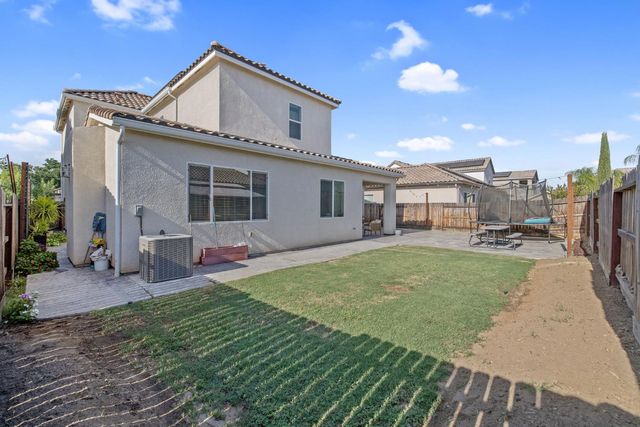 3036 Keats Ave, Clovis, CA 93619