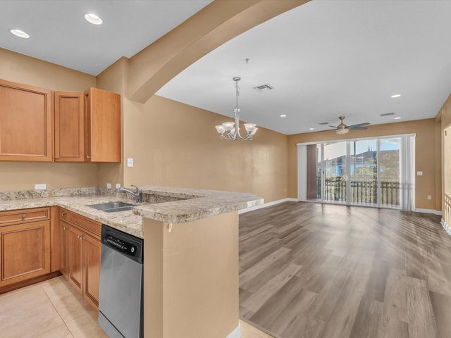 3055 NW 126th Avenue 7-319, Sunrise, FL 33323