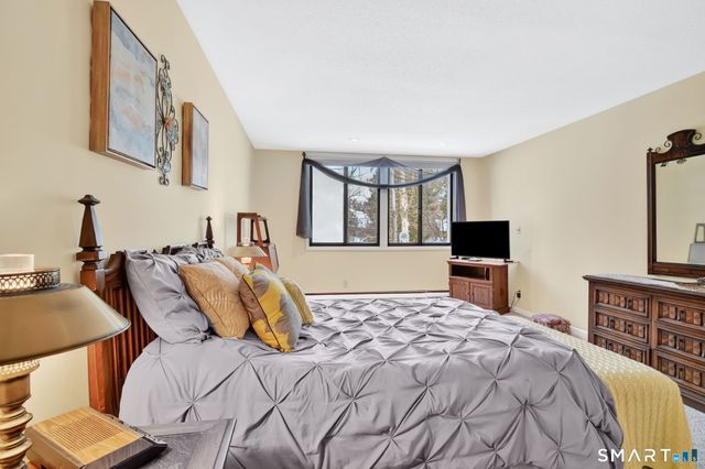 799 Prospect Avenue APT A5, West Hartford, CT 06105