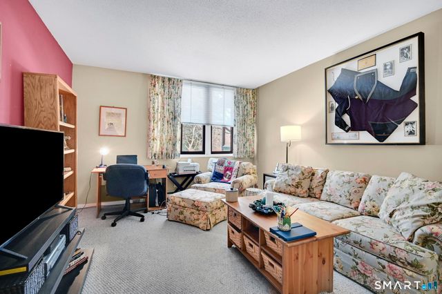 799 Prospect Avenue APT A5, West Hartford, CT 06105