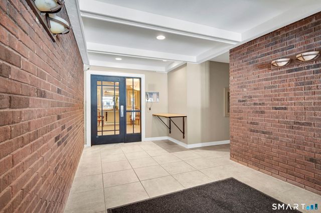 799 Prospect Avenue APT A5, West Hartford, CT 06105