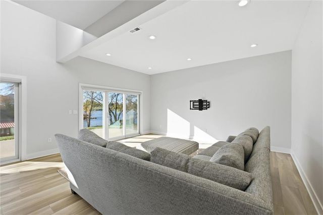 622 Lake Viking Terrace, Gallatin, MO 64640