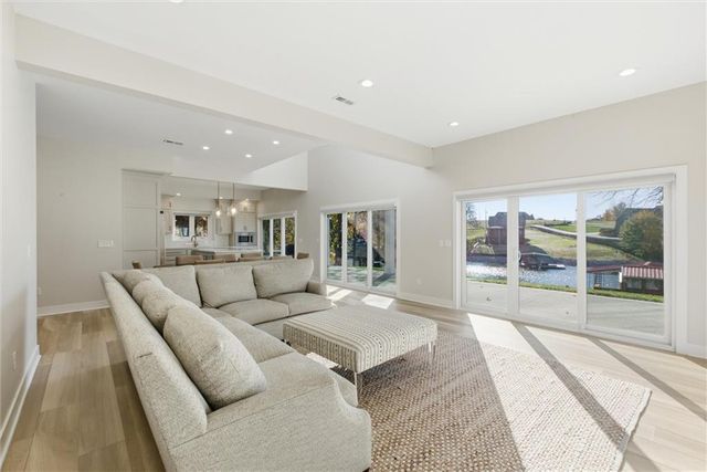 622 Lake Viking Terrace, Gallatin, MO 64640