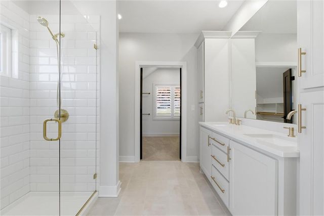 622 Lake Viking Terrace, Gallatin, MO 64640