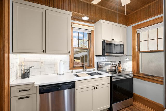 3955 Colfax Avenue N, Minneapolis, MN 55412