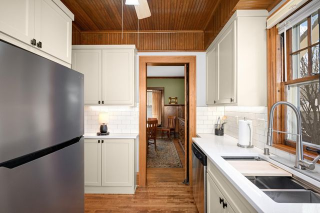 3955 Colfax Avenue N, Minneapolis, MN 55412