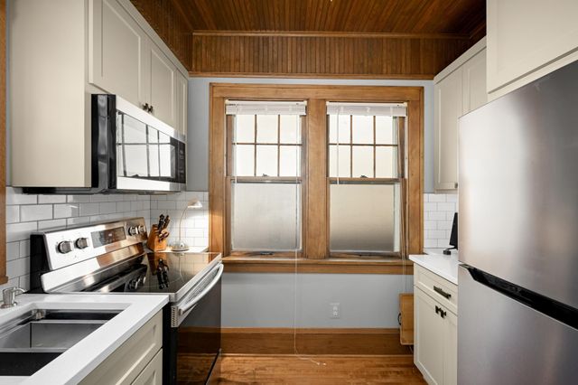 3955 Colfax Avenue N, Minneapolis, MN 55412