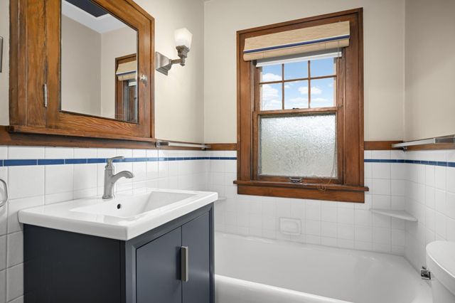 3955 Colfax Avenue N, Minneapolis, MN 55412