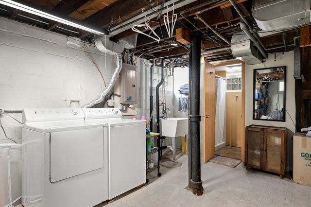 3955 Colfax Avenue N, Minneapolis, MN 55412