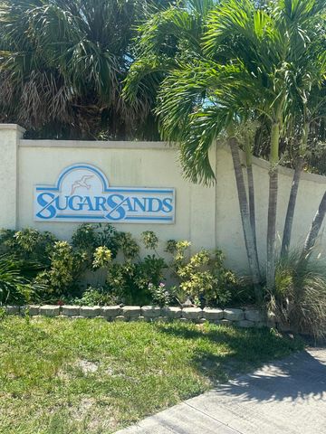 7648 SE Sugar Sand Circle, Hobe Sound, FL 33455