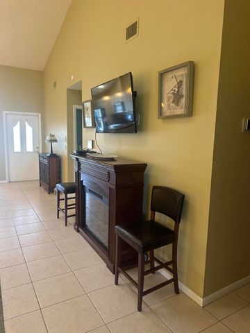 7648 SE Sugar Sand Circle, Hobe Sound, FL 33455