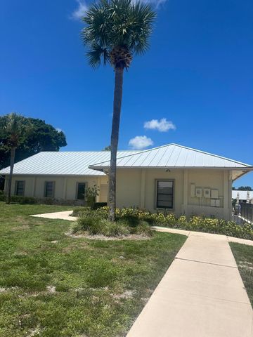 7648 SE Sugar Sand Circle, Hobe Sound, FL 33455