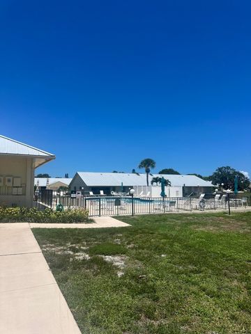 7648 SE Sugar Sand Circle, Hobe Sound, FL 33455