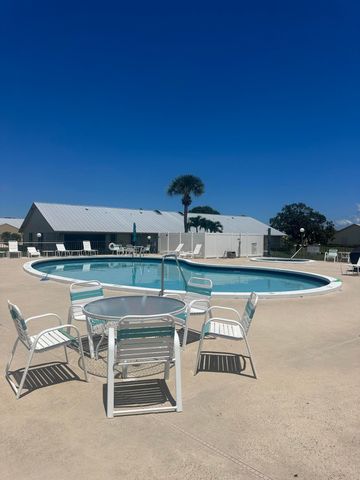 7648 SE Sugar Sand Circle, Hobe Sound, FL 33455