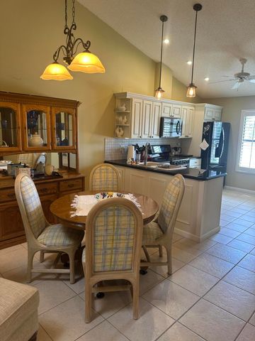7648 SE Sugar Sand Circle, Hobe Sound, FL 33455