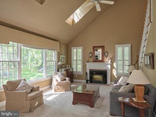 6950 UPPER YORK RD, New Hope, PA 18938