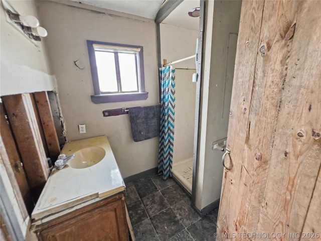 20544 E Whipperwill Road, Tahlequah, OK 74464