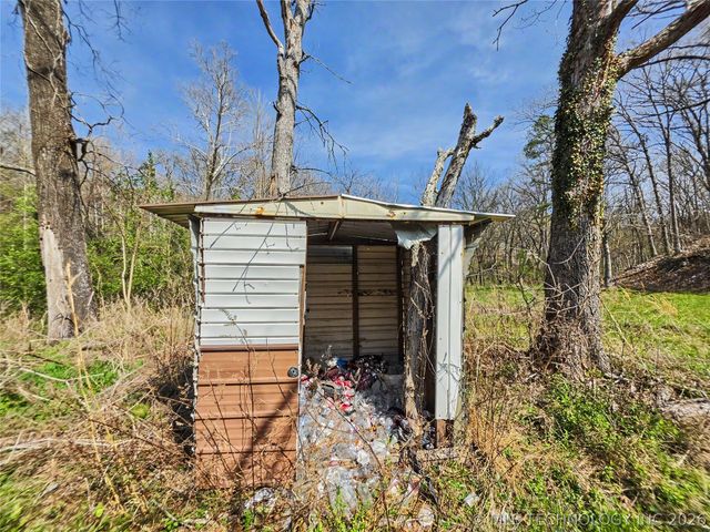 20544 E Whipperwill Road, Tahlequah, OK 74464