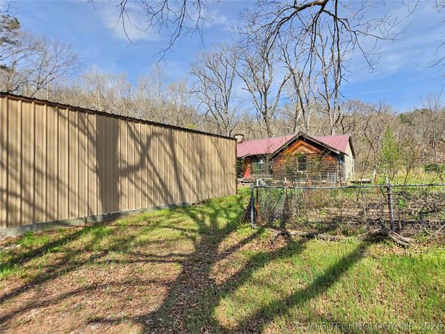 20544 E Whipperwill Road, Tahlequah, OK 74464