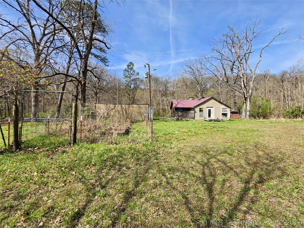 20544 E Whipperwill Road, Tahlequah, OK 74464