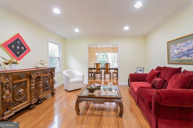 5037 HEATHERDALE Lane, Atlanta, GA 30360