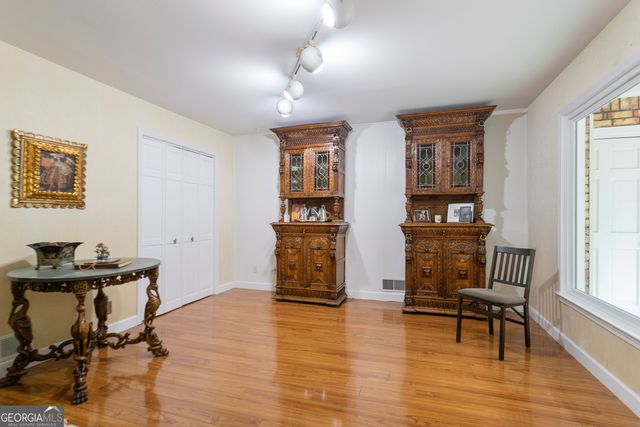 5037 HEATHERDALE Lane, Atlanta, GA 30360