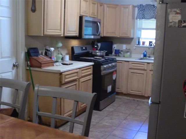 1240 N Warren Place, Oklahoma City, OK 73107