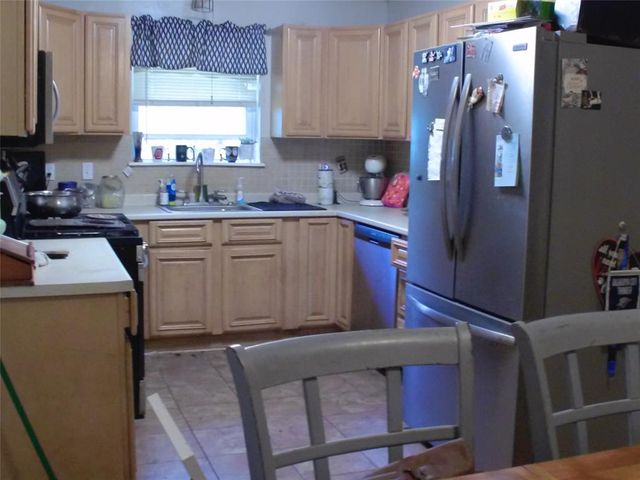 1240 N Warren Place, Oklahoma City, OK 73107