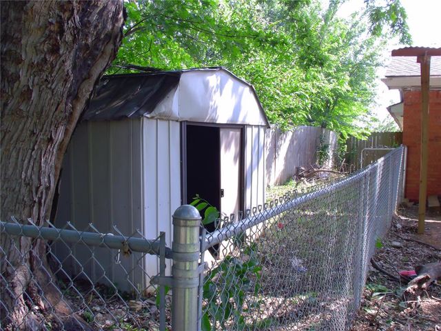 1240 N Warren Place, Oklahoma City, OK 73107