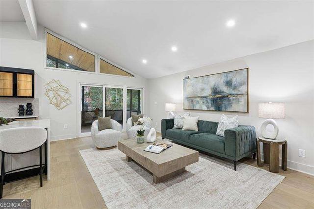5435 High Point Road, Sandy Springs, GA 30342