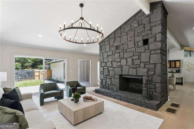 5435 High Point Road, Sandy Springs, GA 30342
