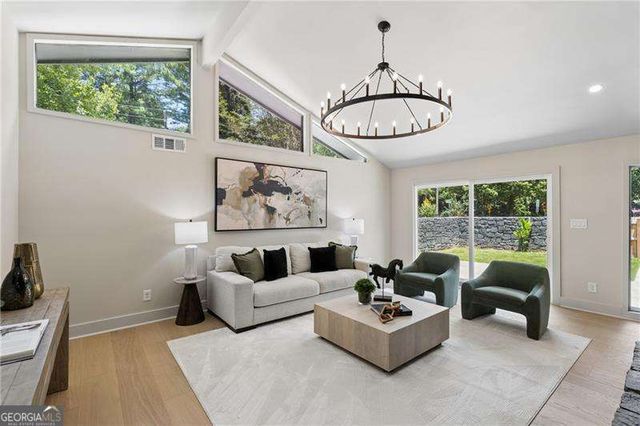 5435 High Point Road, Sandy Springs, GA 30342