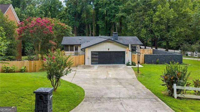 5435 High Point Road, Sandy Springs, GA 30342