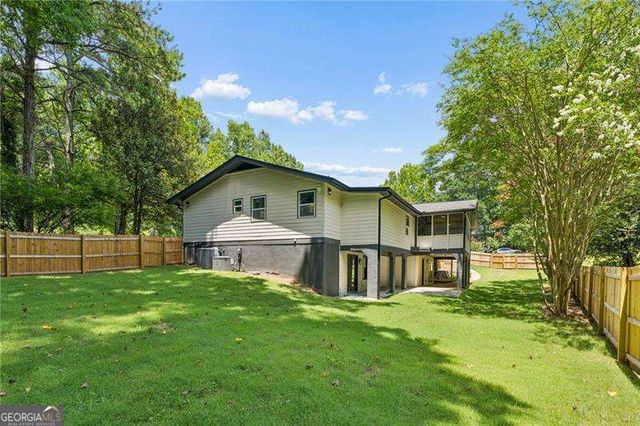 5435 High Point Road, Sandy Springs, GA 30342
