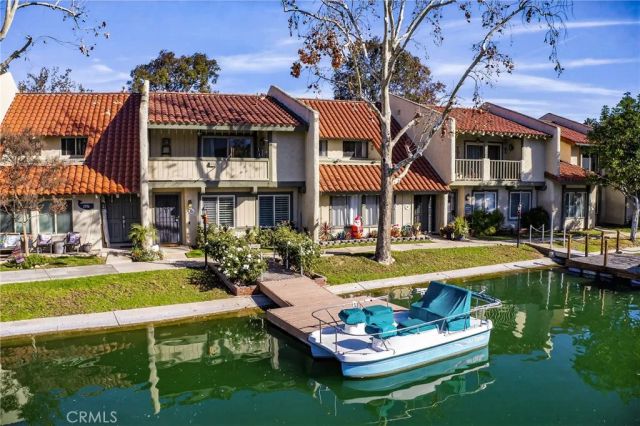 1348 Camelot Drive, Corona, CA 92882