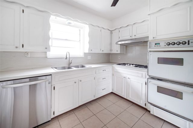 281 Oak Ridge Street, Jacksboro, TX 76458
