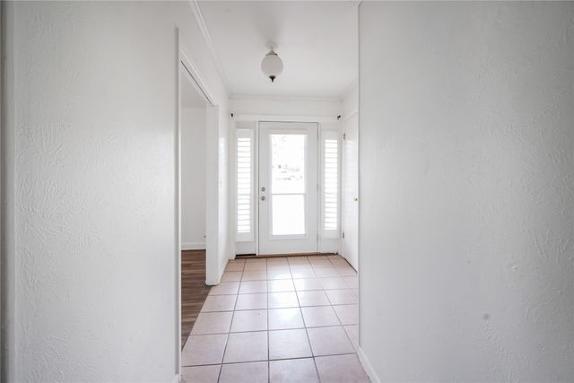 281 Oak Ridge Street, Jacksboro, TX 76458