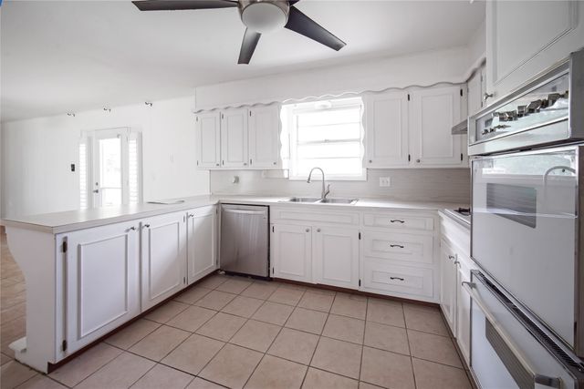 281 Oak Ridge Street, Jacksboro, TX 76458