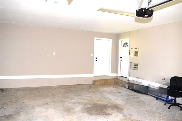 2554 RED BARN Road SW, Marietta, GA 30064