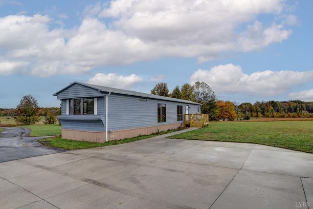 195 Dews Road, Hurt, VA 24563